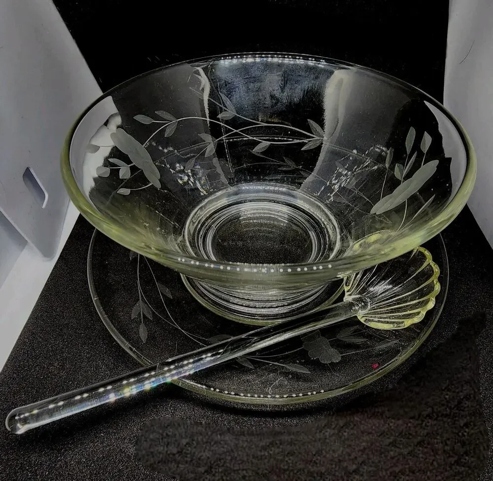 Vtg Princess House Crystal Etched Condiment Bowl plate Scalloped Spoon New w Box